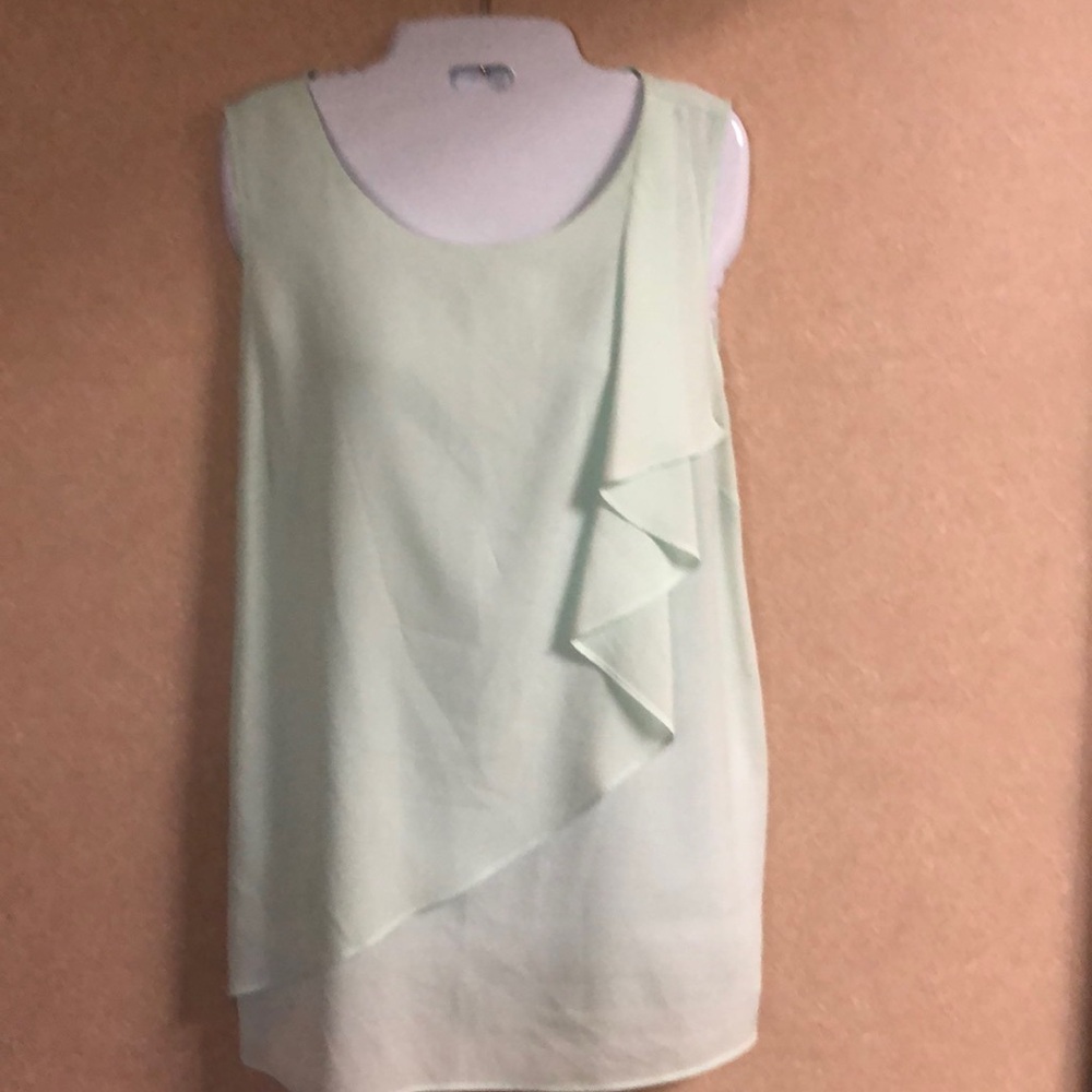 Apt 9. Beautiful mint green top
